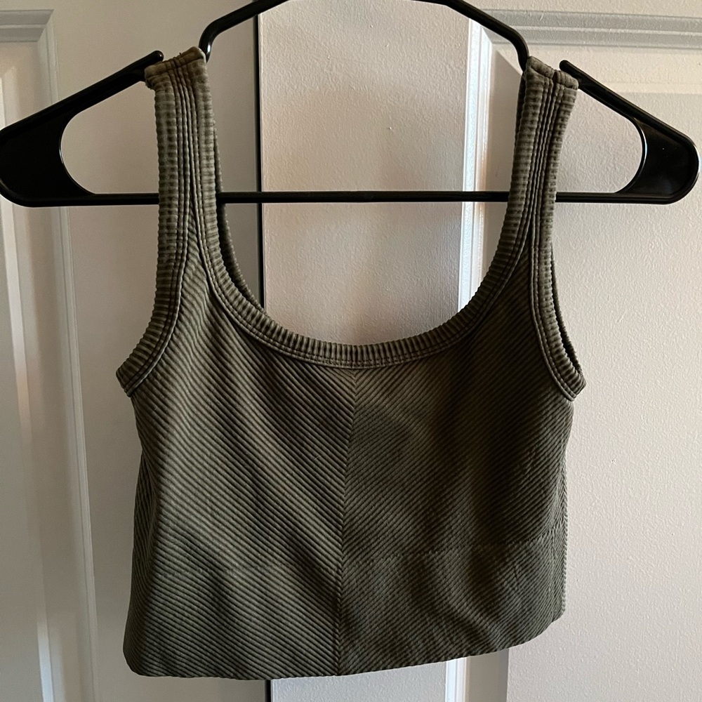 Green Nikibiki cropped tank